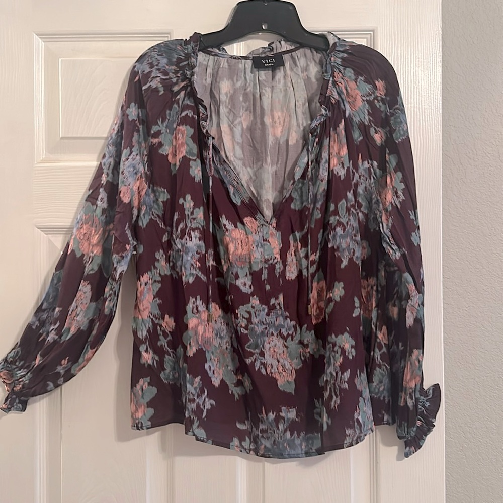 Vici Flower V-Neck Blouse